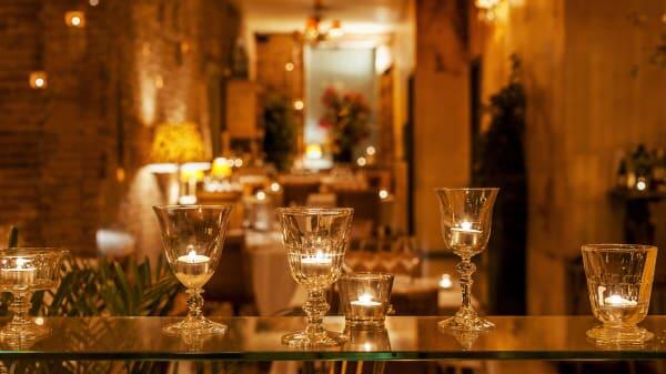 Antigua es un restaurante de Barcelona con tintes de lo más románticos.