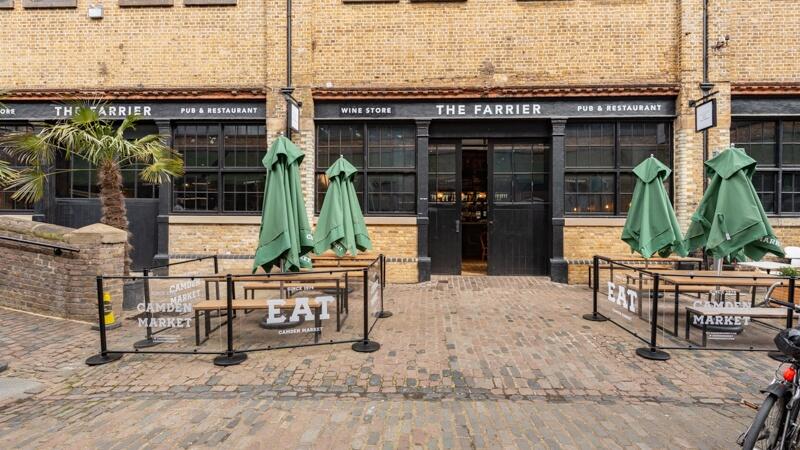 The Farrier outside