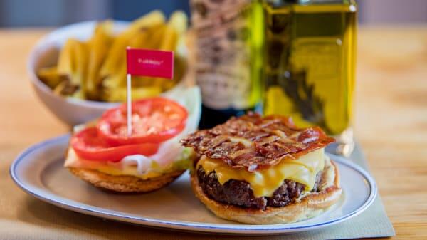 Burnout - Fuencarral hace una de las mejores hamburguesas de Madrid
