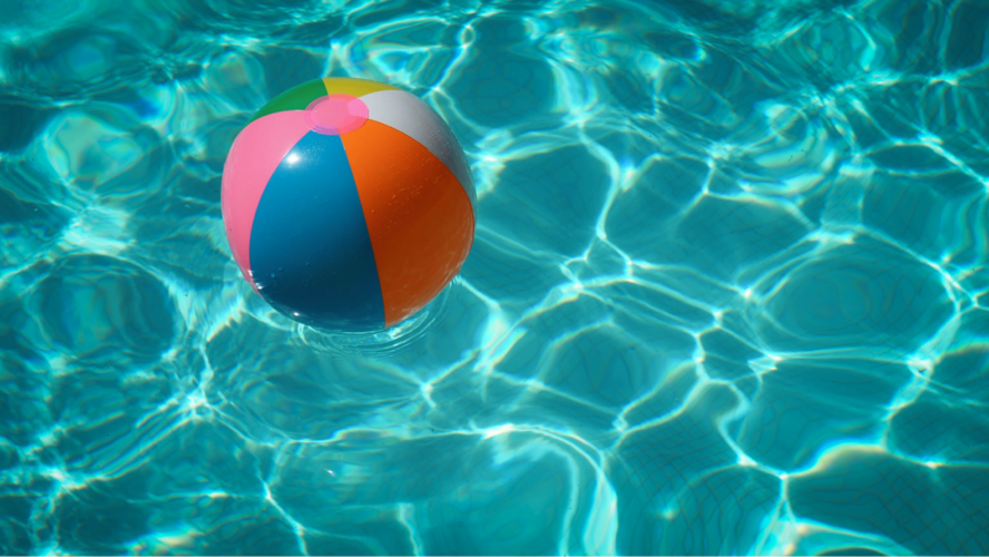 Pool mit Wasserball