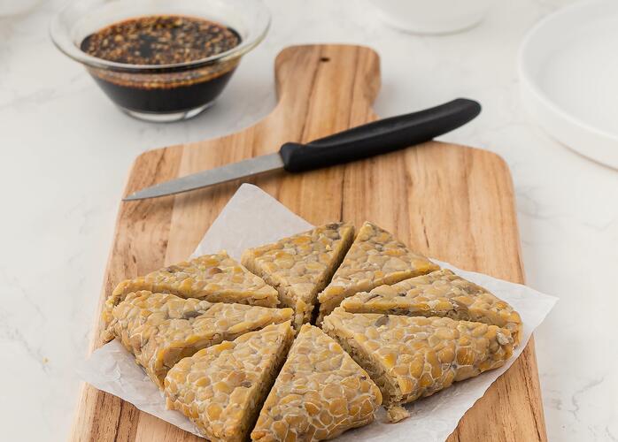 Example of high-protein, low-calorie food: tempeh