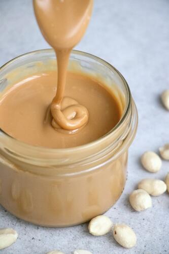 Homemade peanut butter: plant-based protein source for a snack