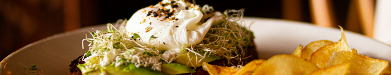 Avocado Toast mit Chips