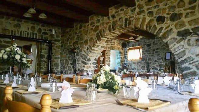 Vista sala - Agriturismo Masseria Campolerose Restaurant