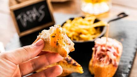 Las mejores tapas típicas españolas para pedir y disfrutar bocado a bocado