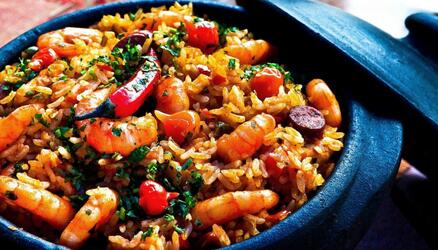Calorías de la paella: ¿la paella engorda?