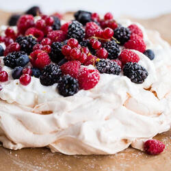 De lekkerste moederdag pavlova van topchef Lars Scharp