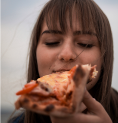 Mangiare la pizza? Un'esperienza simile all'oppio